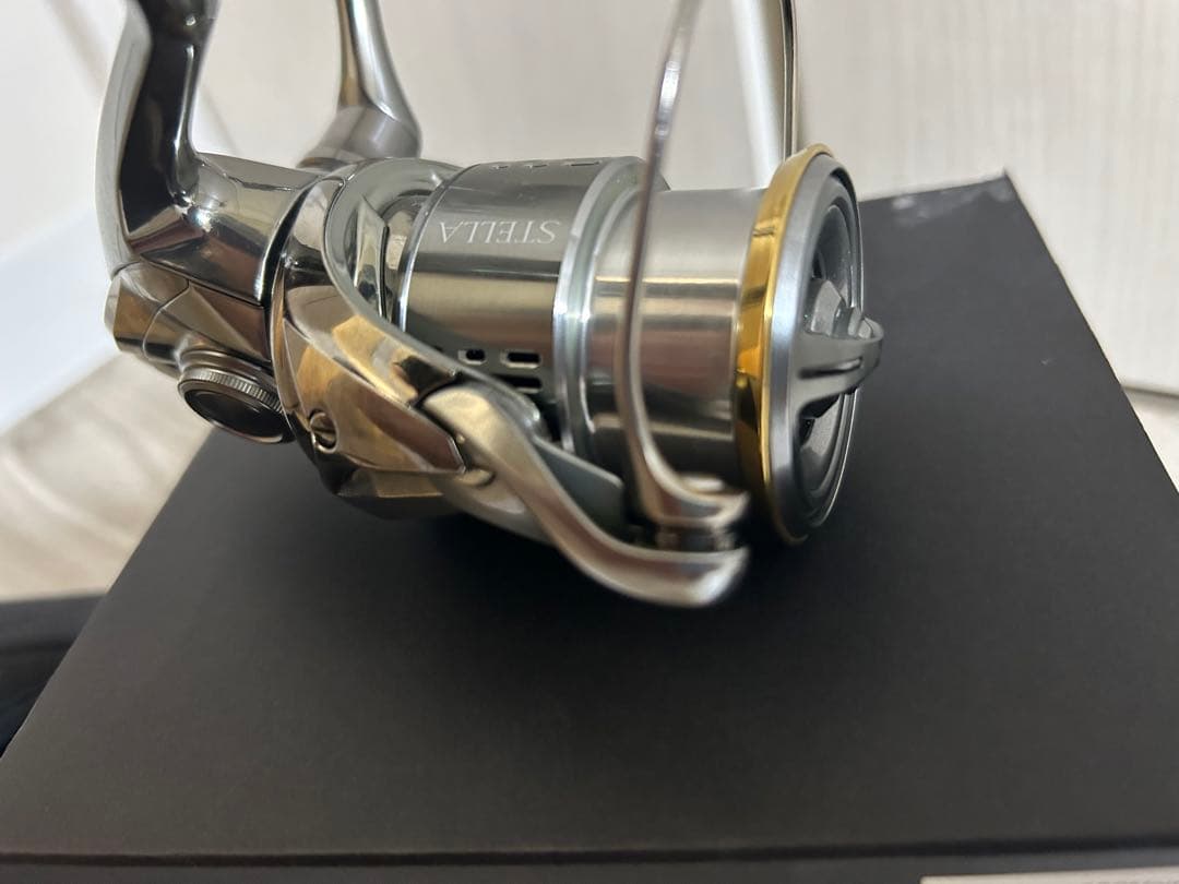 【超美品】18ステラC3000MHG スピニングリール
