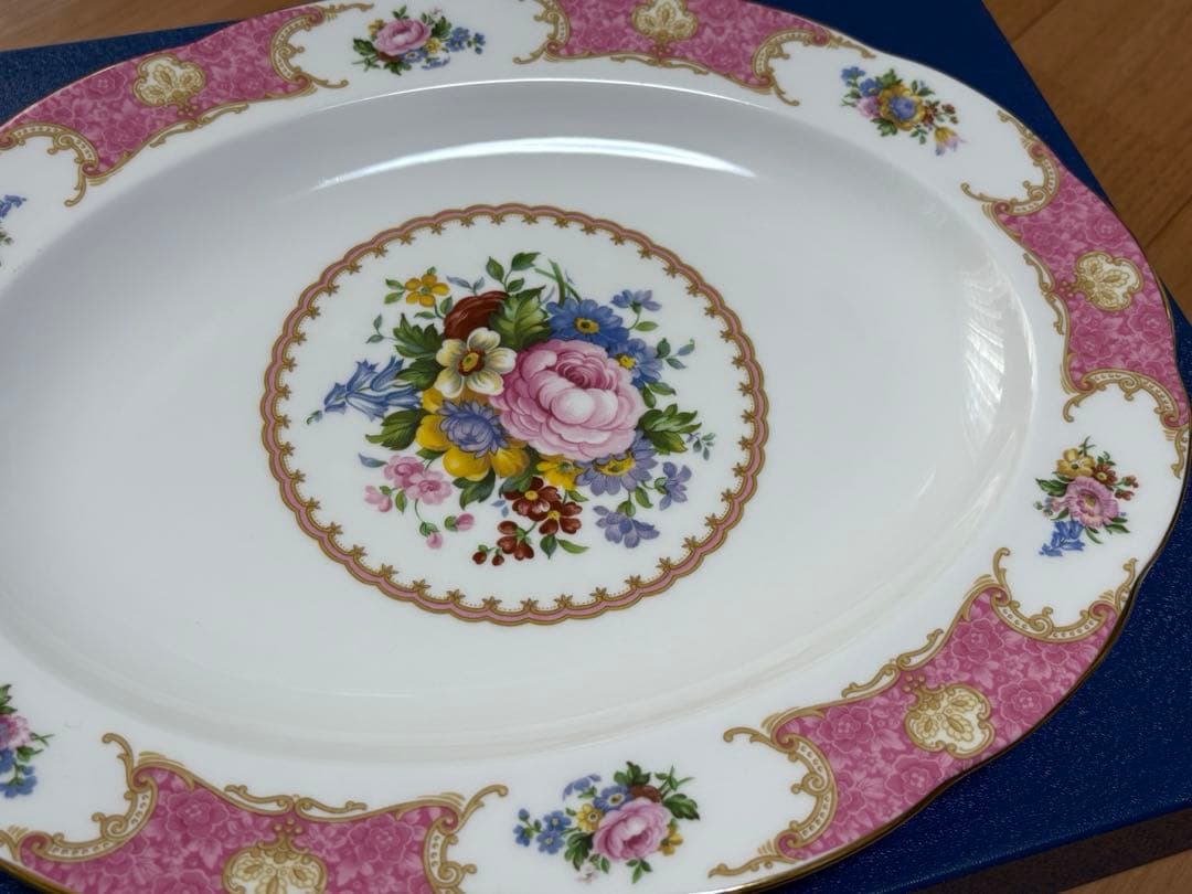 未使用ロイヤルアルバート　レディカーライル　大皿　パーティー皿　オーバル　ピンク