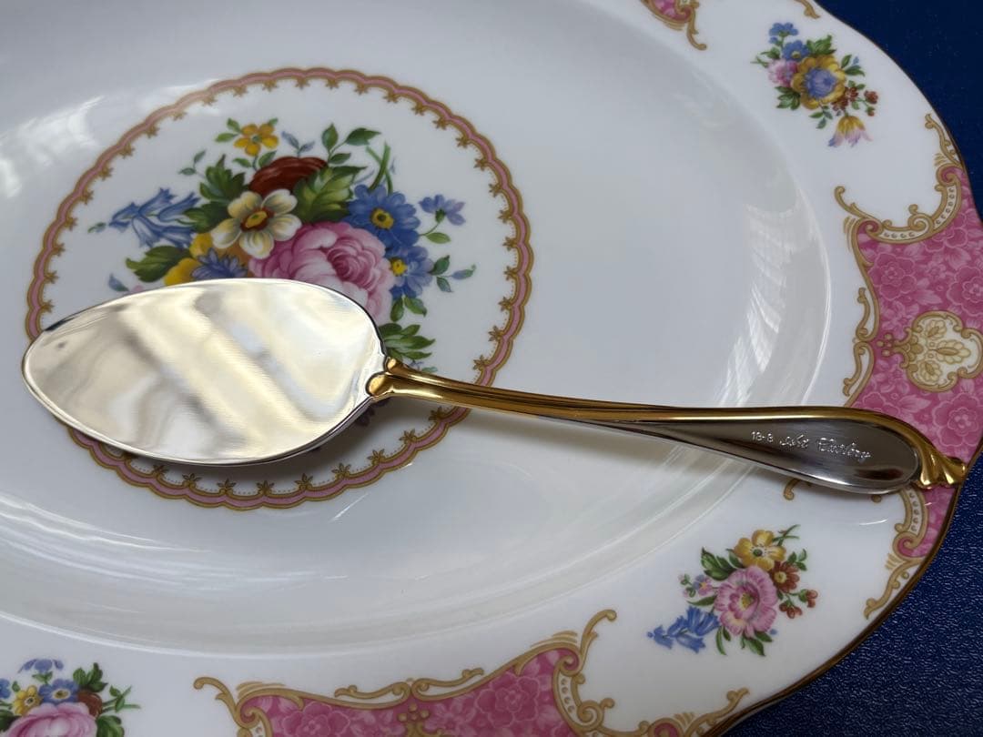 未使用ロイヤルアルバート　レディカーライル　大皿　パーティー皿　オーバル　ピンク