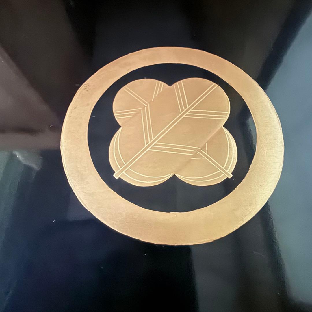 2167様感謝‼️JAPAN蒔絵鷹の羽家紋と蝶鳥花五段重二枚蓋と重ね盆二枚木箱入