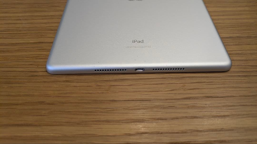 iPad 第7世代 32GB Wi-Fiモデル シルバー