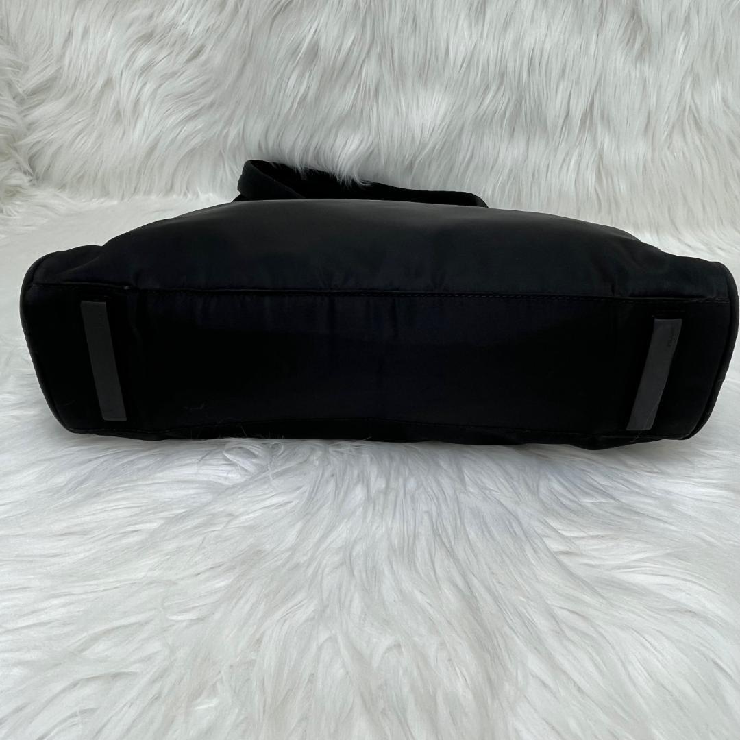 PRADA プラダ　ナイロン ショルダー　トートバッグ三角プレート　白タグあり