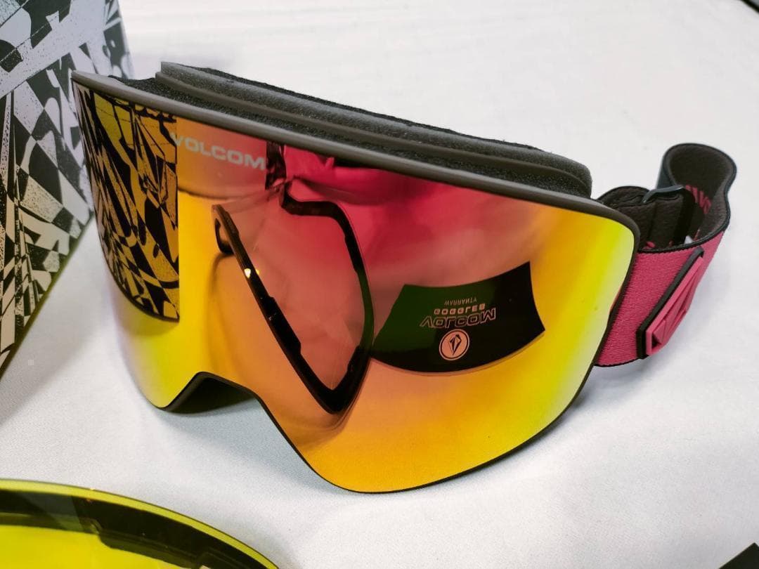 最上位モデル　ボルコム　VOLCOM　オデッセイ スノーゴーグル　マグネット式