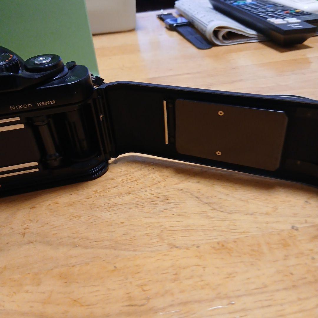 Nikon F3 一眼レフカメラ NIKKOR-UD 20mmレンズ付き