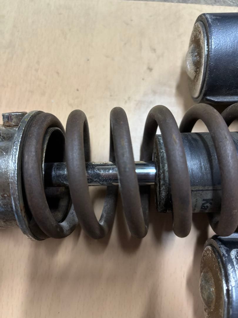 R*a様 ゼファー400 純正リアサスペンション　オーバーホールベース　Zeph