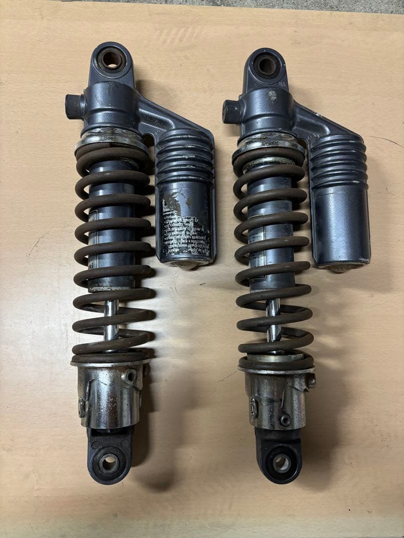 R*a様 ゼファー400 純正リアサスペンション　オーバーホールベース　Zeph