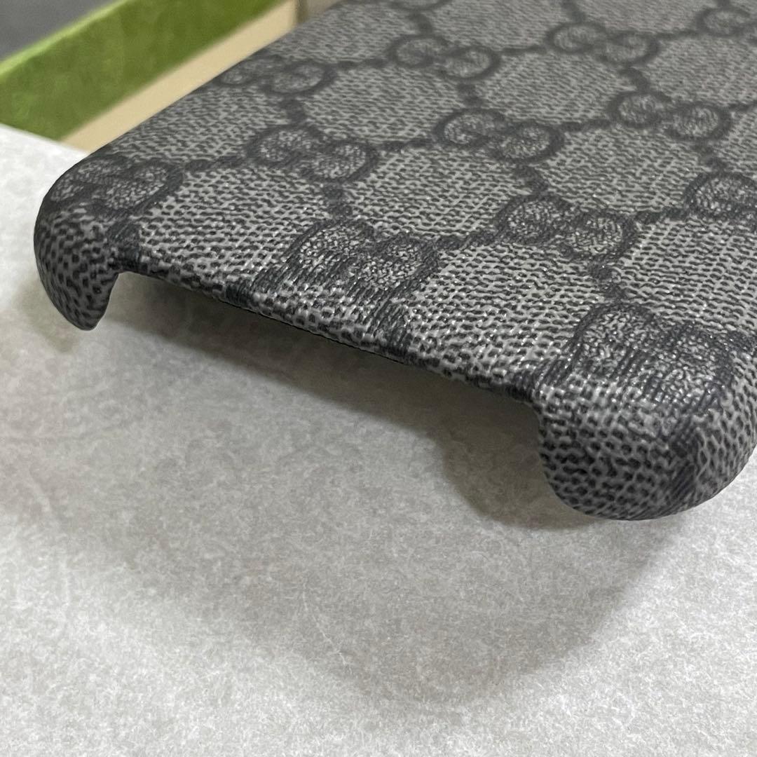【新品未使用】 GUCCI iPhone15 スマホケース 携帯ケース