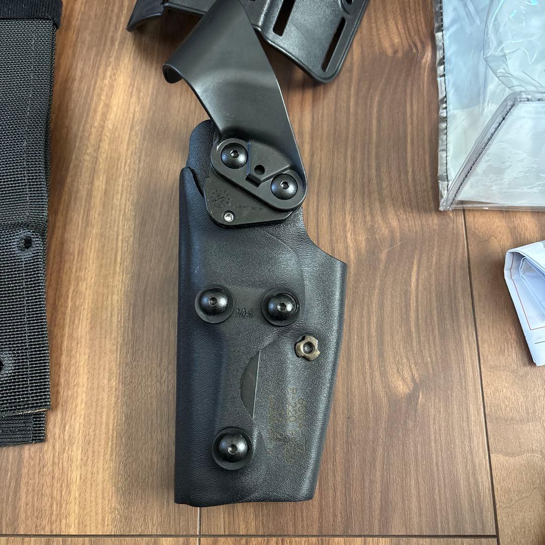 専用商品 Safariland レッグホルスターSIG P220 P226右用