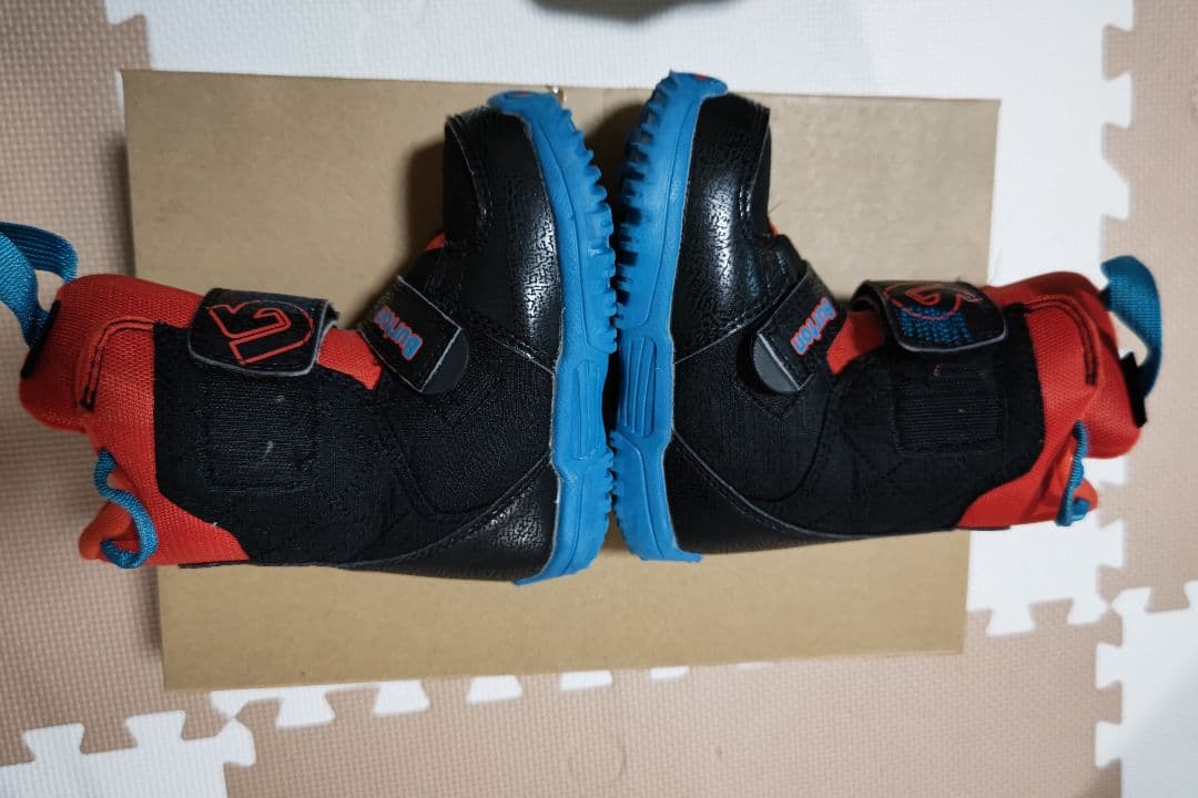 Burton 2017 キッズスノーボード、ブーツ、 バイン付き3点セット