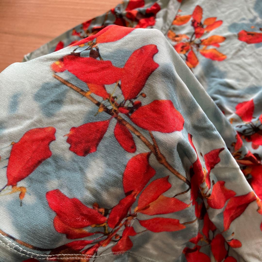 ドリスバンノッテン　ロンT 花柄　青