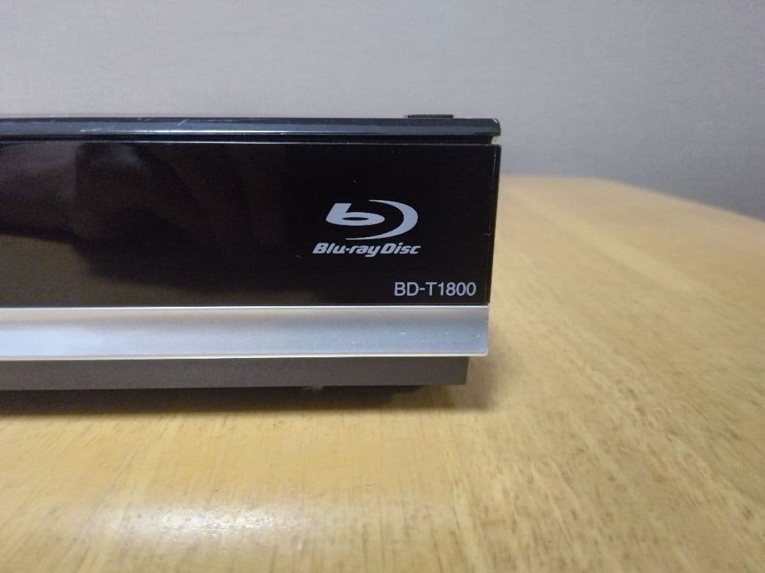 SHARP ブルーレイレコーダー T1800 3番組同時録画　　安心保証付