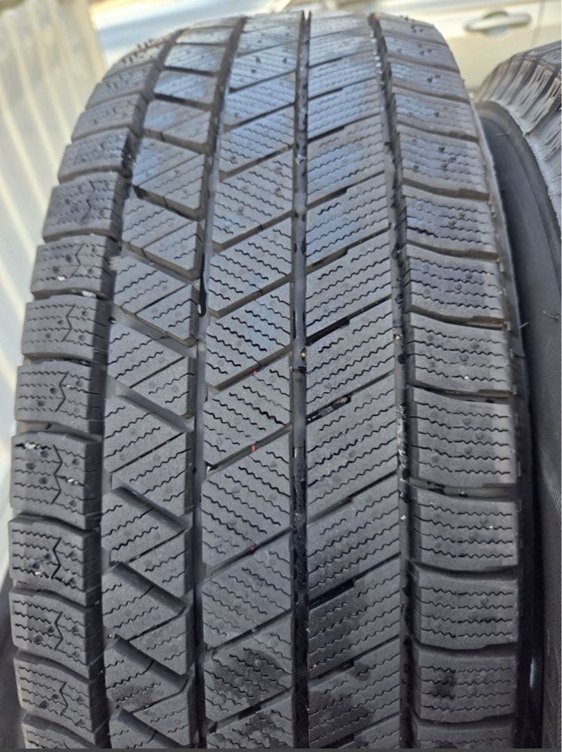 専用　ブリヂストン BLIZZAKスタッドレスVRX3 セレナC27195/65