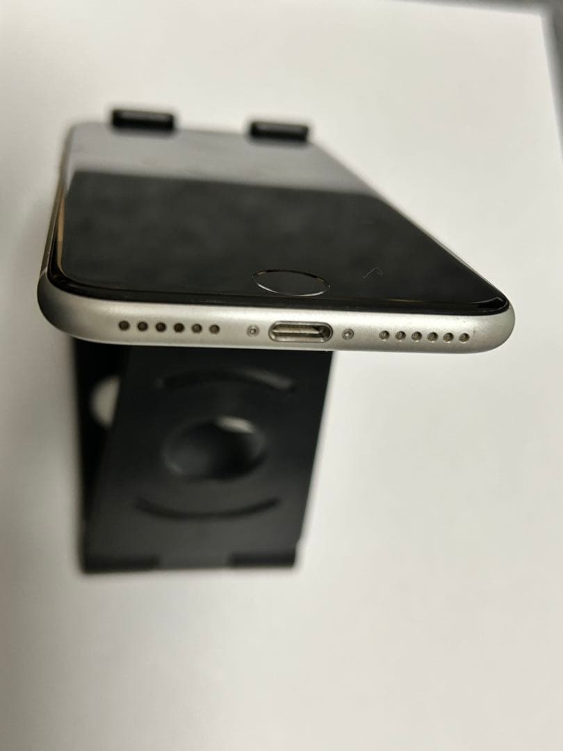 千*ん様 iPhone SE 第2世代 (SE2)