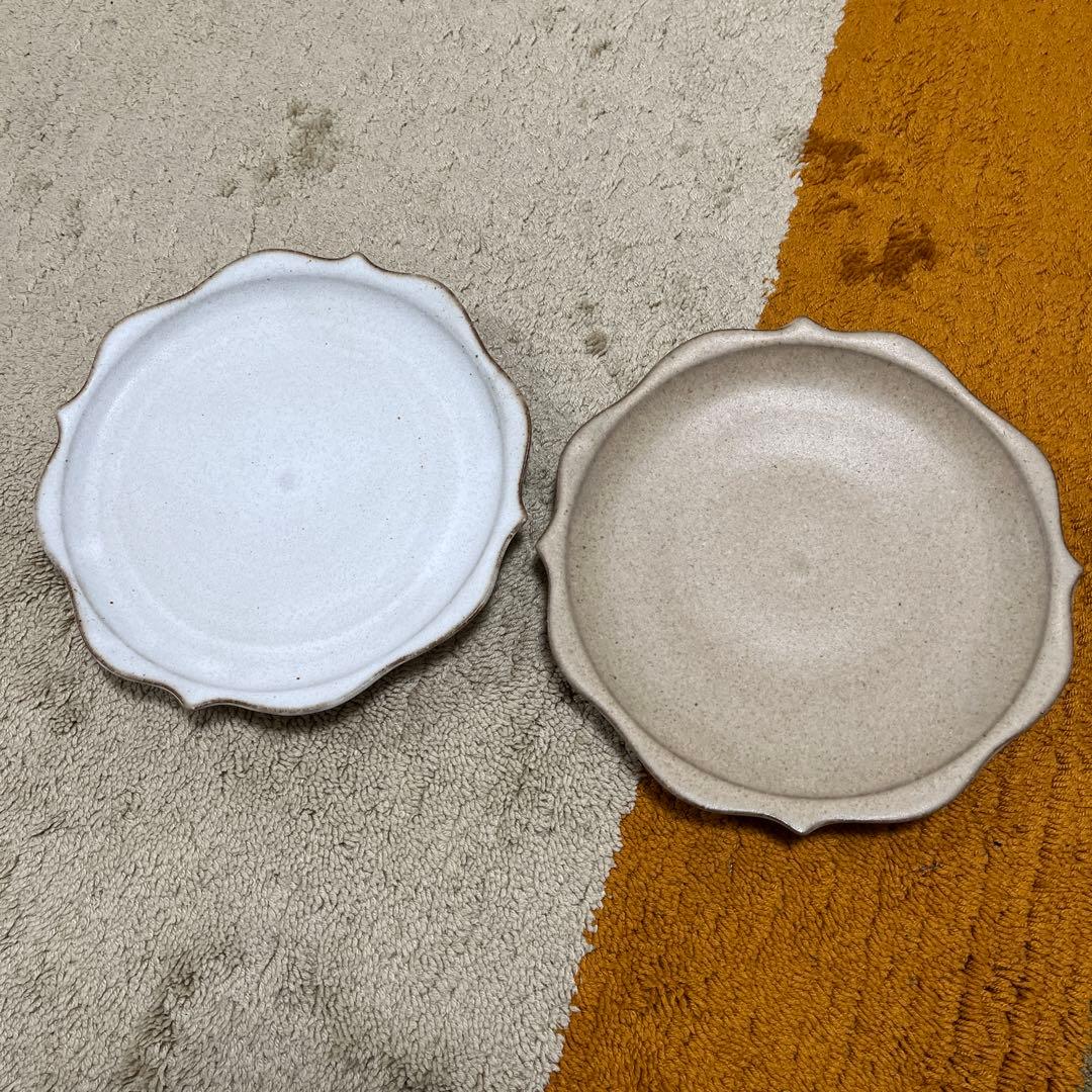 鯨井　円美　稜花皿　白　ピンクベージュ陶器　新品　未使用　2枚セット