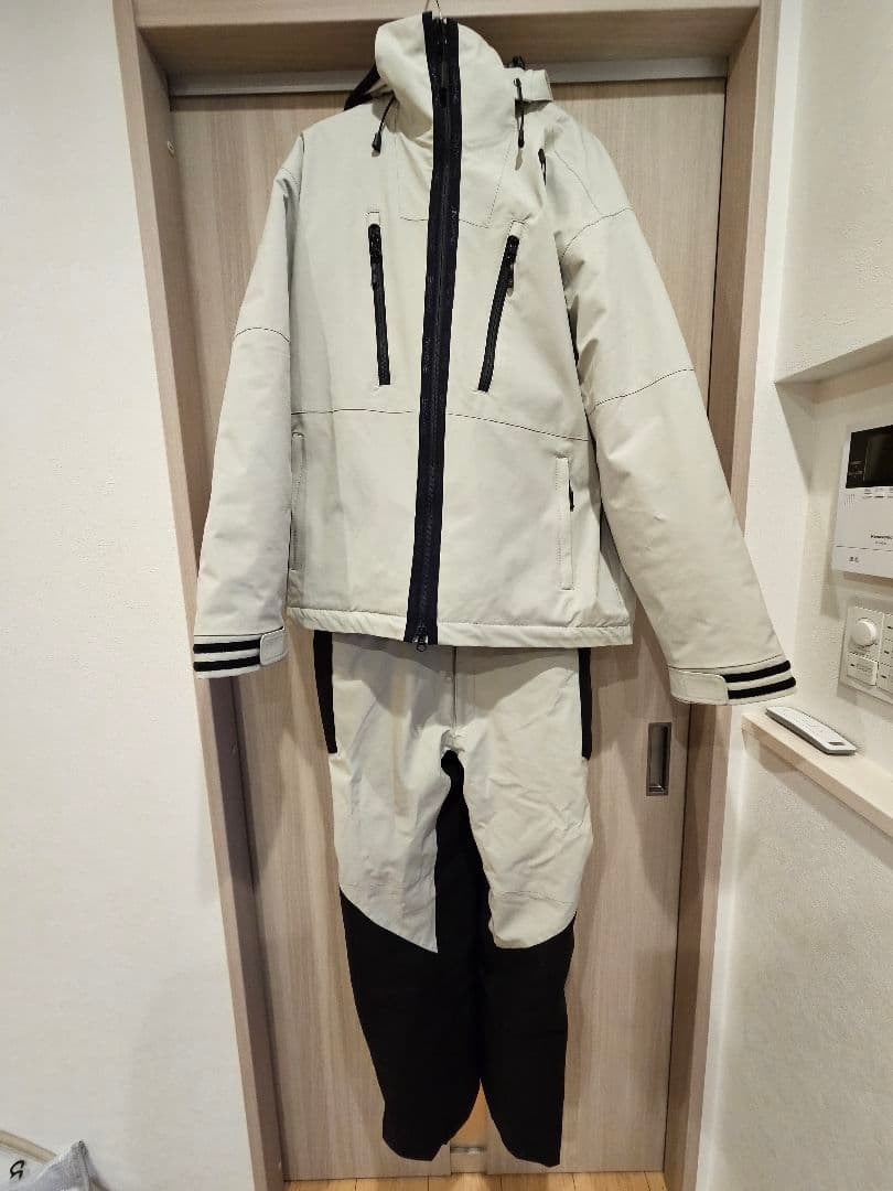 ONYONE オンヨネ スキーウェアセット ホワイトグリーン/ブラック