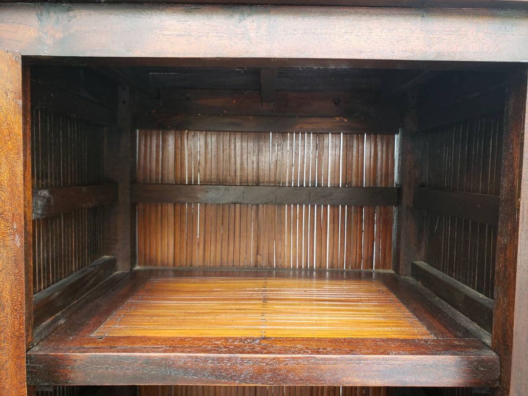 アンティーク調　アジアン家具　チーク＆バンブー　お洒落な小物入れ　チェスト