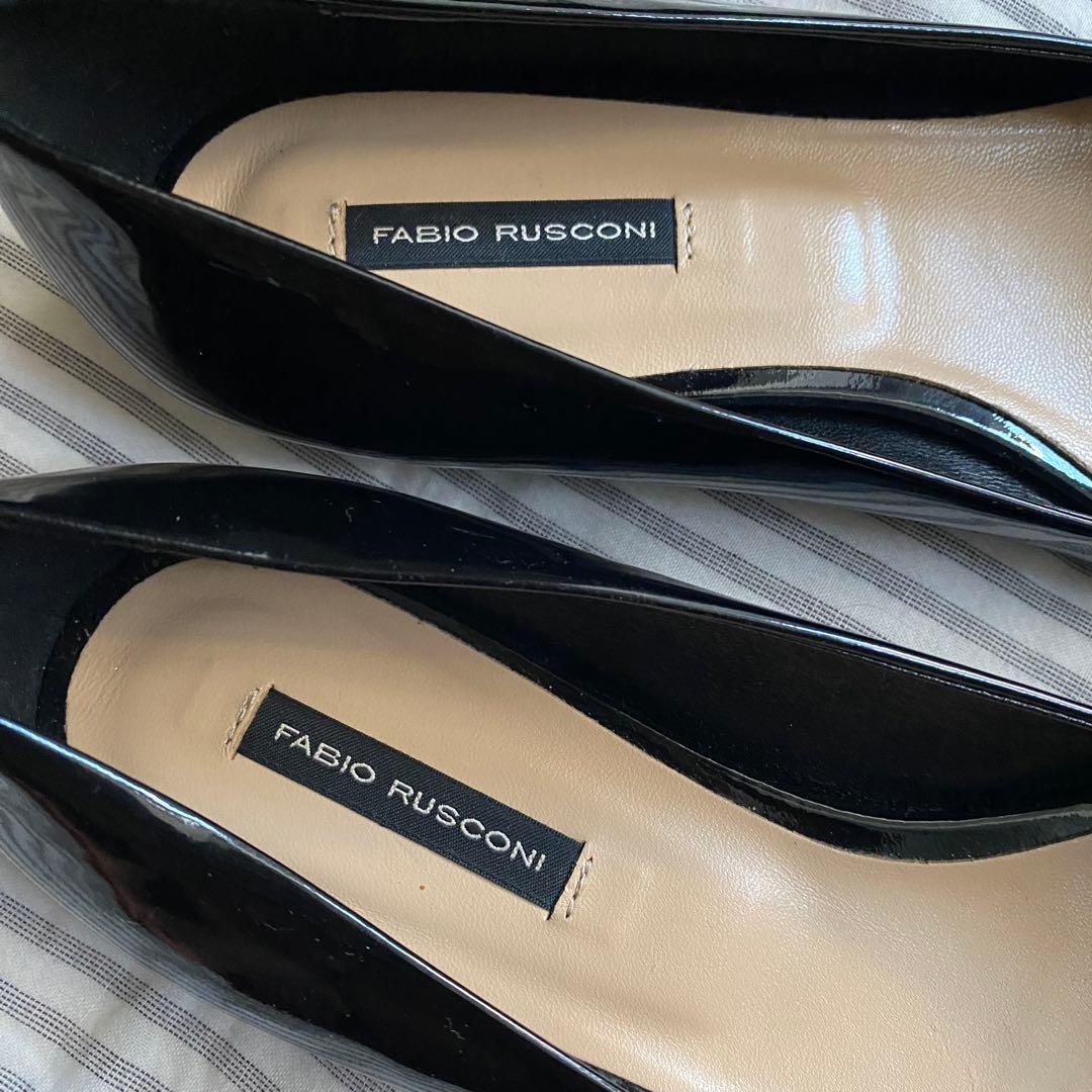 FABIO RUSCONI 黒エナメル フラットシューズ