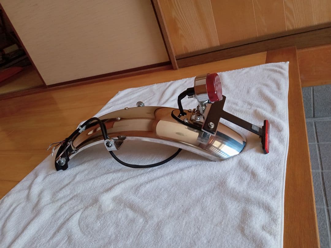 SR400　デイトナ(Daytona)リアハーフフェンダーSet