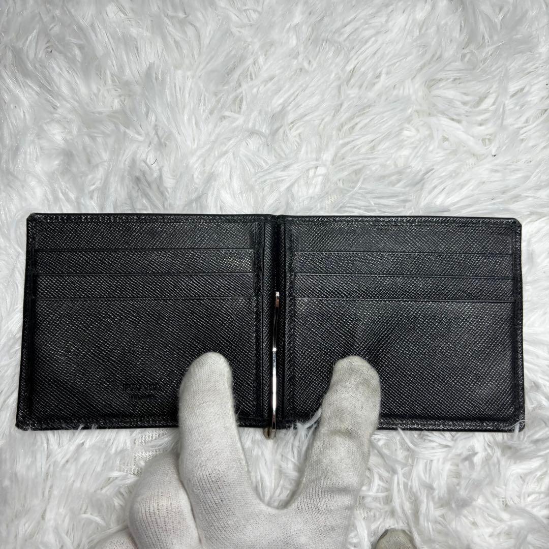 ✨美品✨ PRADA マネークリップ 型押し サフィアーノレザー ブラック　黒