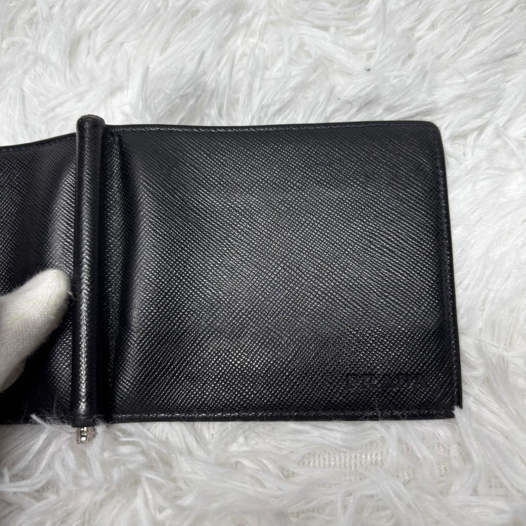 ✨美品✨ PRADA マネークリップ 型押し サフィアーノレザー ブラック　黒