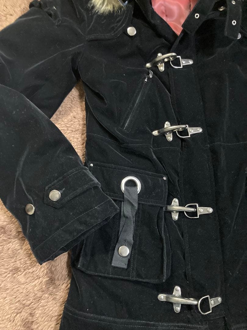 authentic 黒 ベロアダッフルコート ファー付き　used