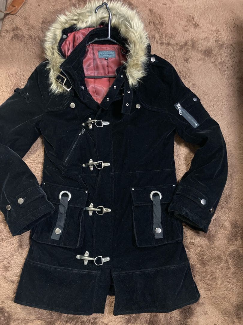 authentic 黒 ベロアダッフルコート ファー付き　used