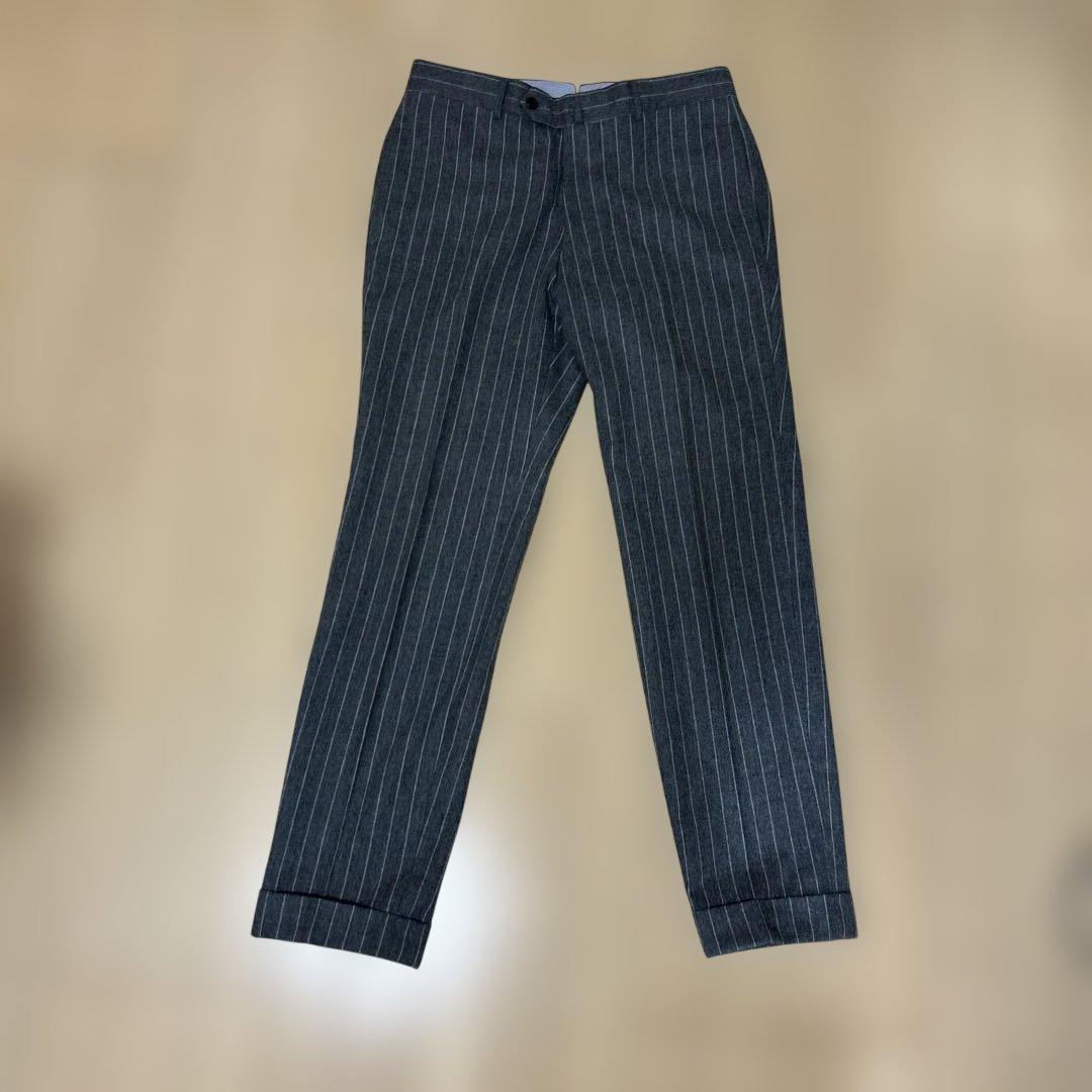 トゥモローランド　グレー ストライプ ビジネススーツ　ベスト付き