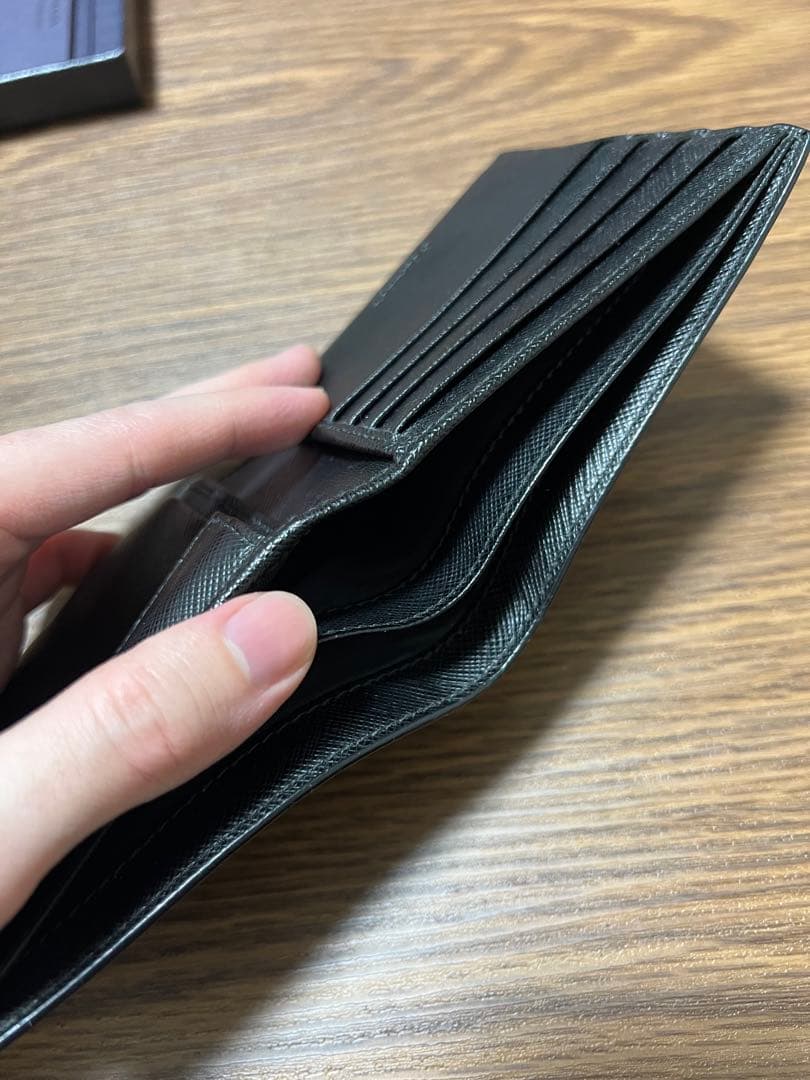 PRADA 折財布