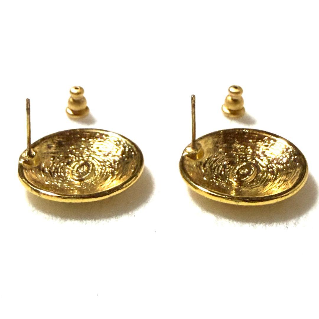 シャネル　CHANEL ピアス　ココマーク　マトラッセ　ゴールド