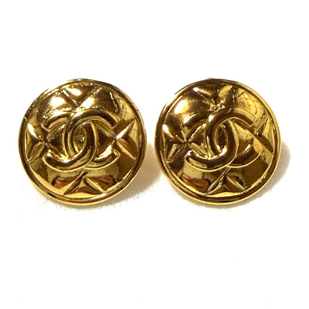 シャネル　CHANEL ピアス　ココマーク　マトラッセ　ゴールド