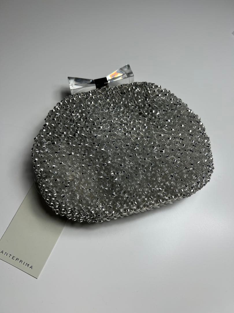 ANTEPRIMA シルバー クラッチバッグ