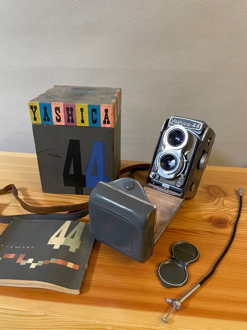 YASHICA 44 昭和レトロ　カメラ　yashica