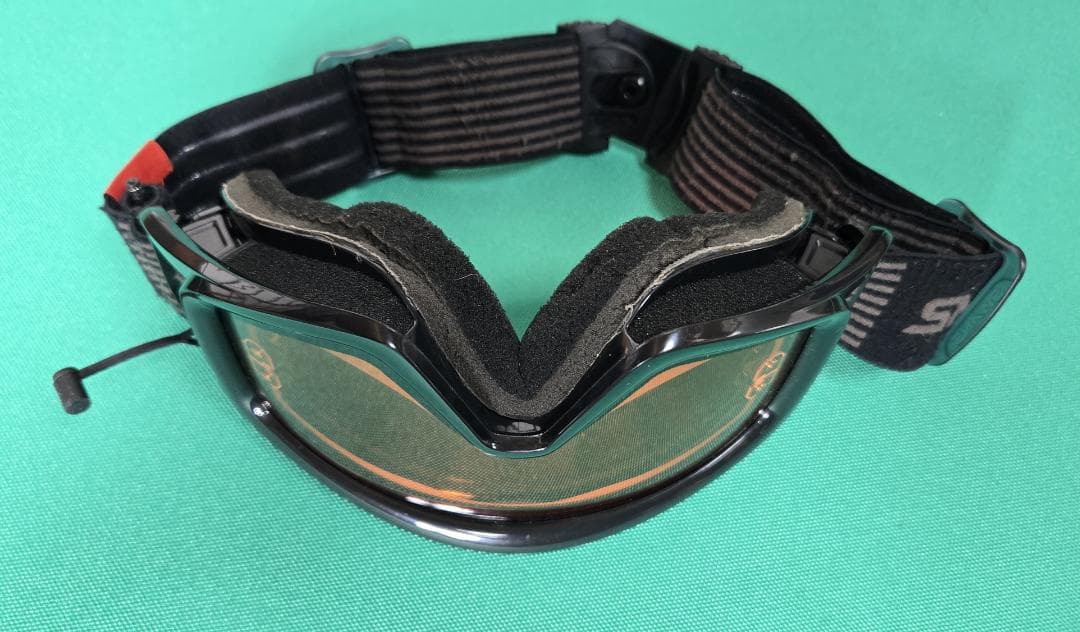 スワンズ　熱線ゴーグル　専用箱付き　専用バッテリー付き