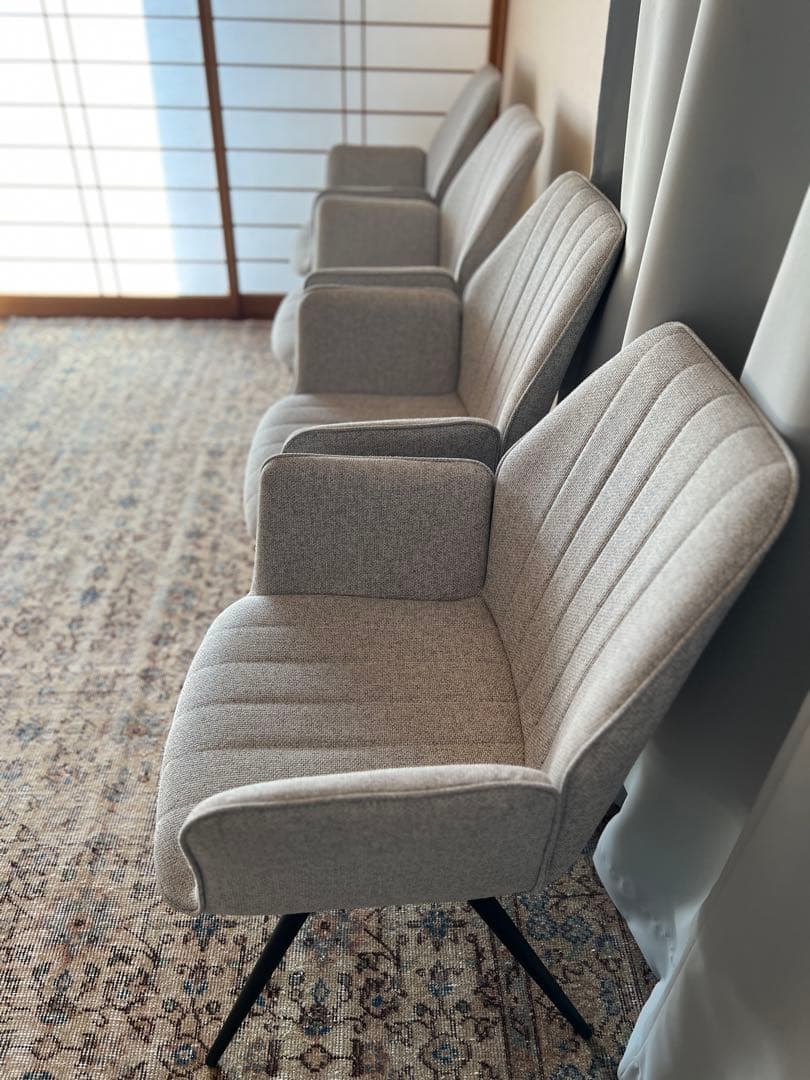 グレー 180度 回転式 肘付き ダイニングチェア 4脚セットのうちの1脚