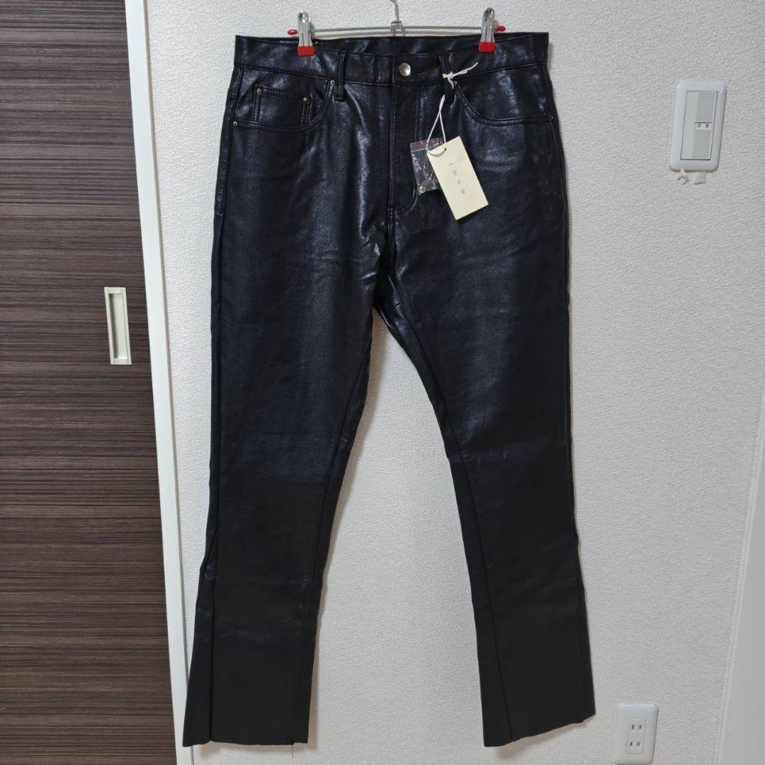 【新品タグ付き】mnml ブラックレザーフレアパンツ　32inch　ミニマル