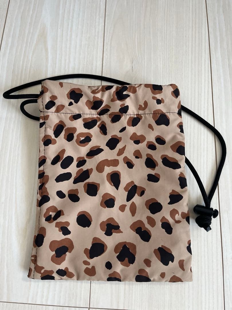 バッグ WACKOMARIA LEOPARD NYLON DRAWSTRING BAG