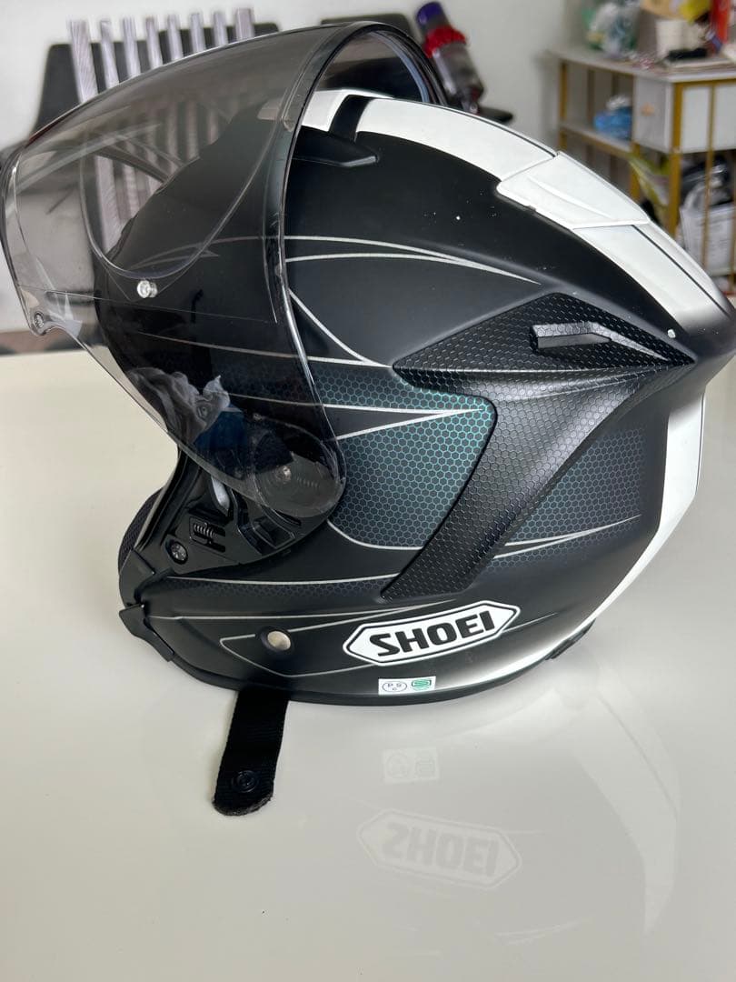 SHOEI J FORCE 4フルフェイスヘルメット ブラック/ホワイトサイズM