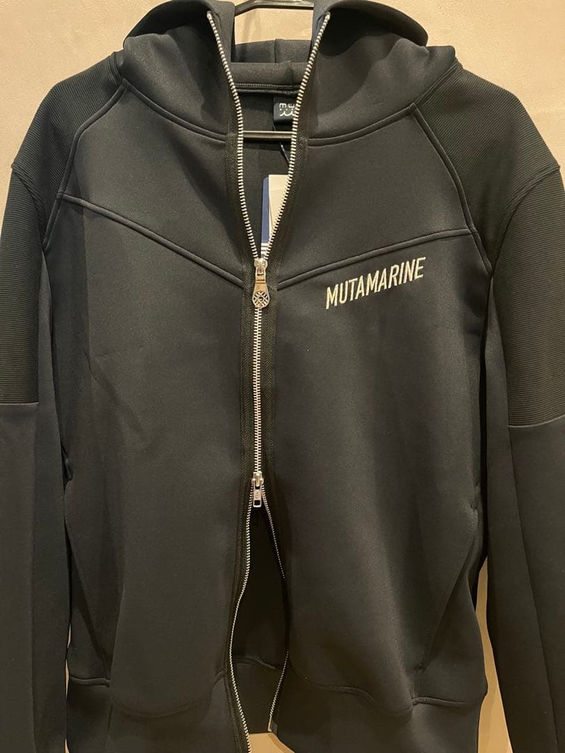 【新品未使用】muta MARINE ゴルフ セットアップ 黒 5 M オシャレ