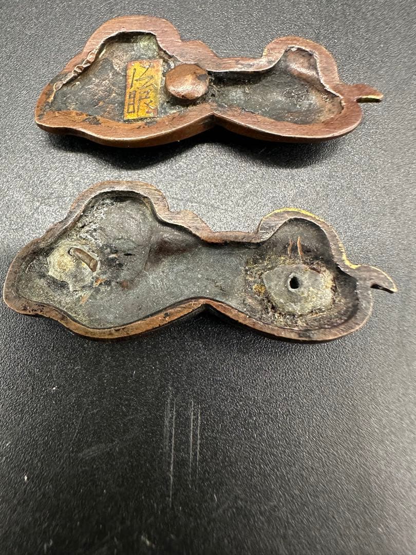 煙草入れ金具　達磨　金工象嵌　在銘　春明法眼 後藤法眼 二つセット　骨董古美術