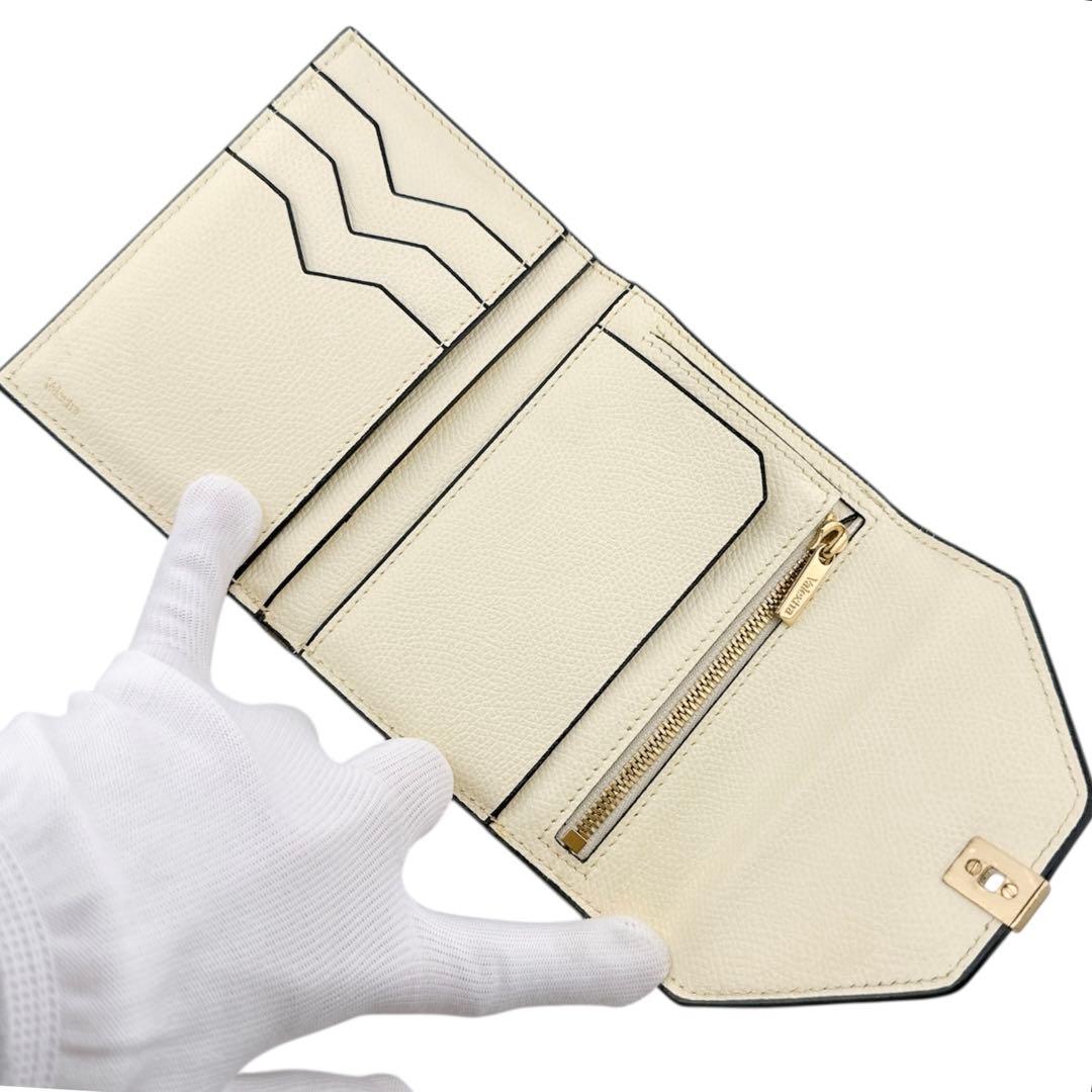 美品◇ヴァレクストラ レザー イジィデ 三つ折り財布 アイボリー レディース