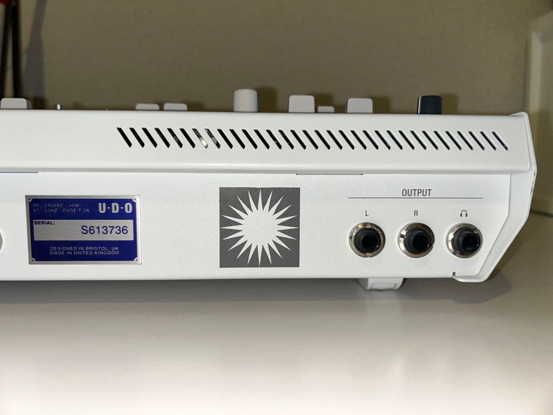 【完動品】U.D.O. SUPER 6 desktop アナログシンセサイザー