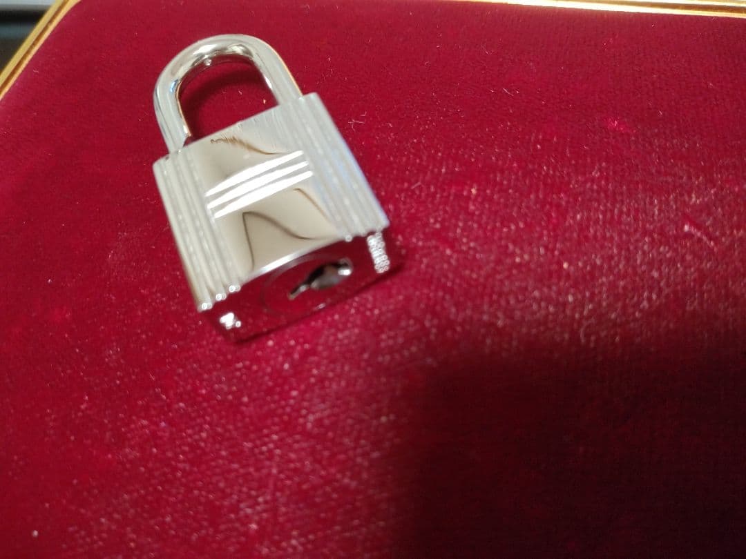 【極美品】HERMES エルメス 　カデナ南京錠　鍵2ケ