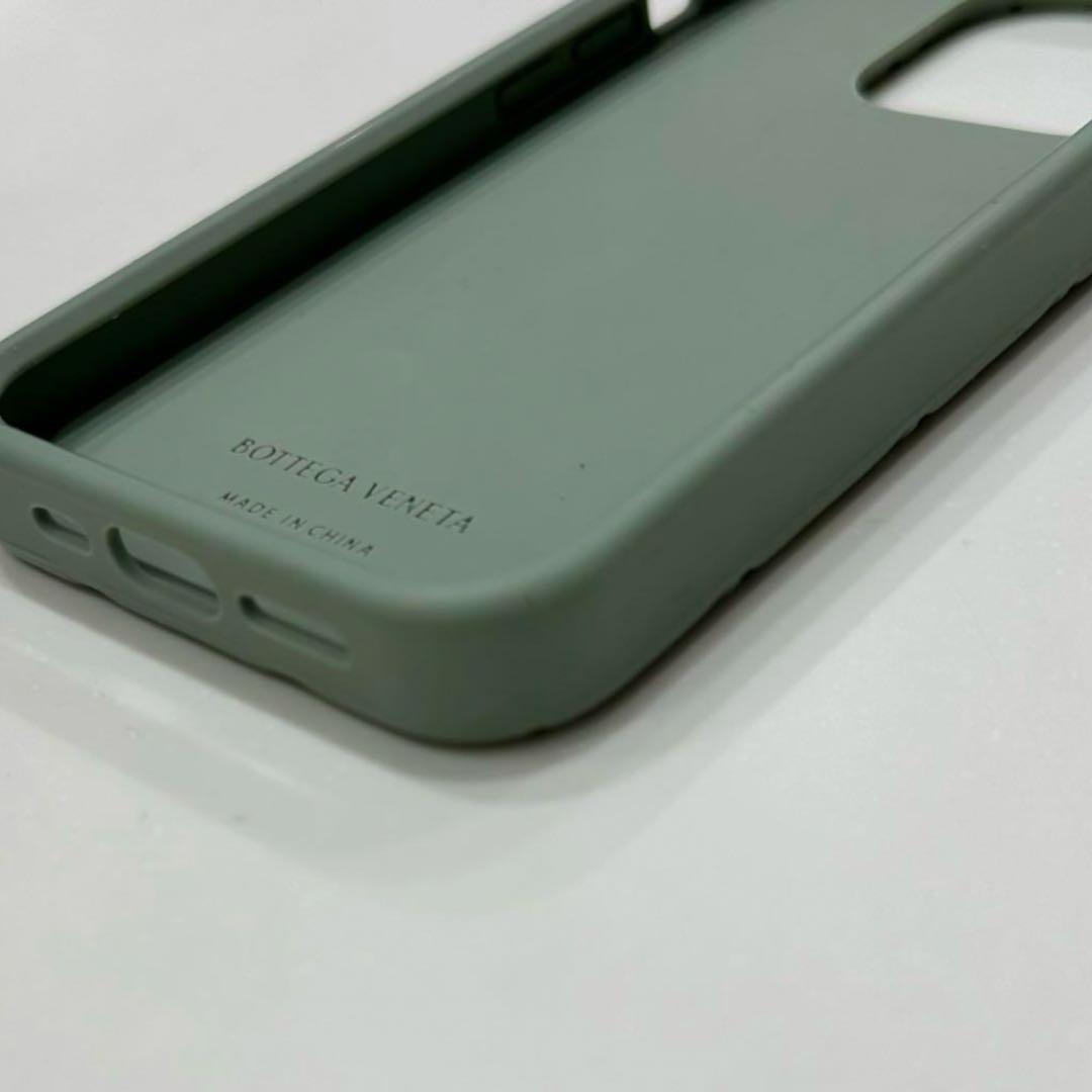 BOTTEGA VENETA iPhone14Proケースくすみグリーン【美品】