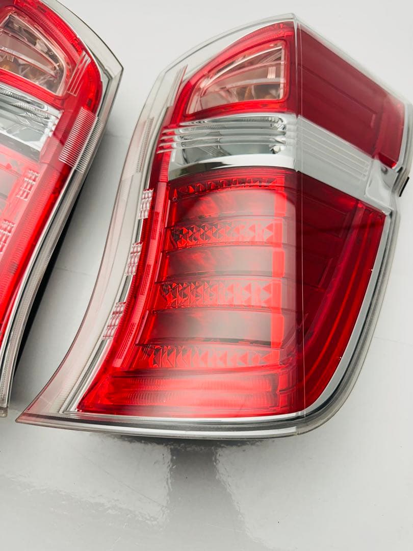 ステップワゴン スパーダ LED テールランプ STANLEY W0587