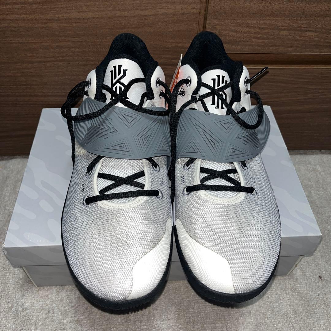 シューズ(男性用) NIKE KYRIE FLYTRAP III EP 31cm