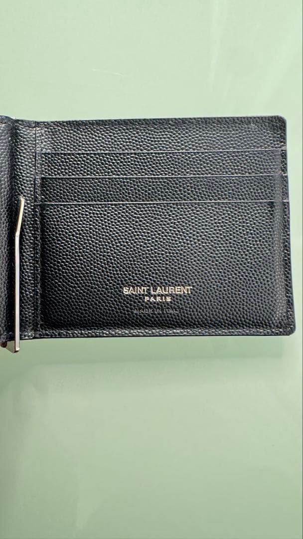 YSL ブラックレザー マネークリップ（イヴ・サンローラン）