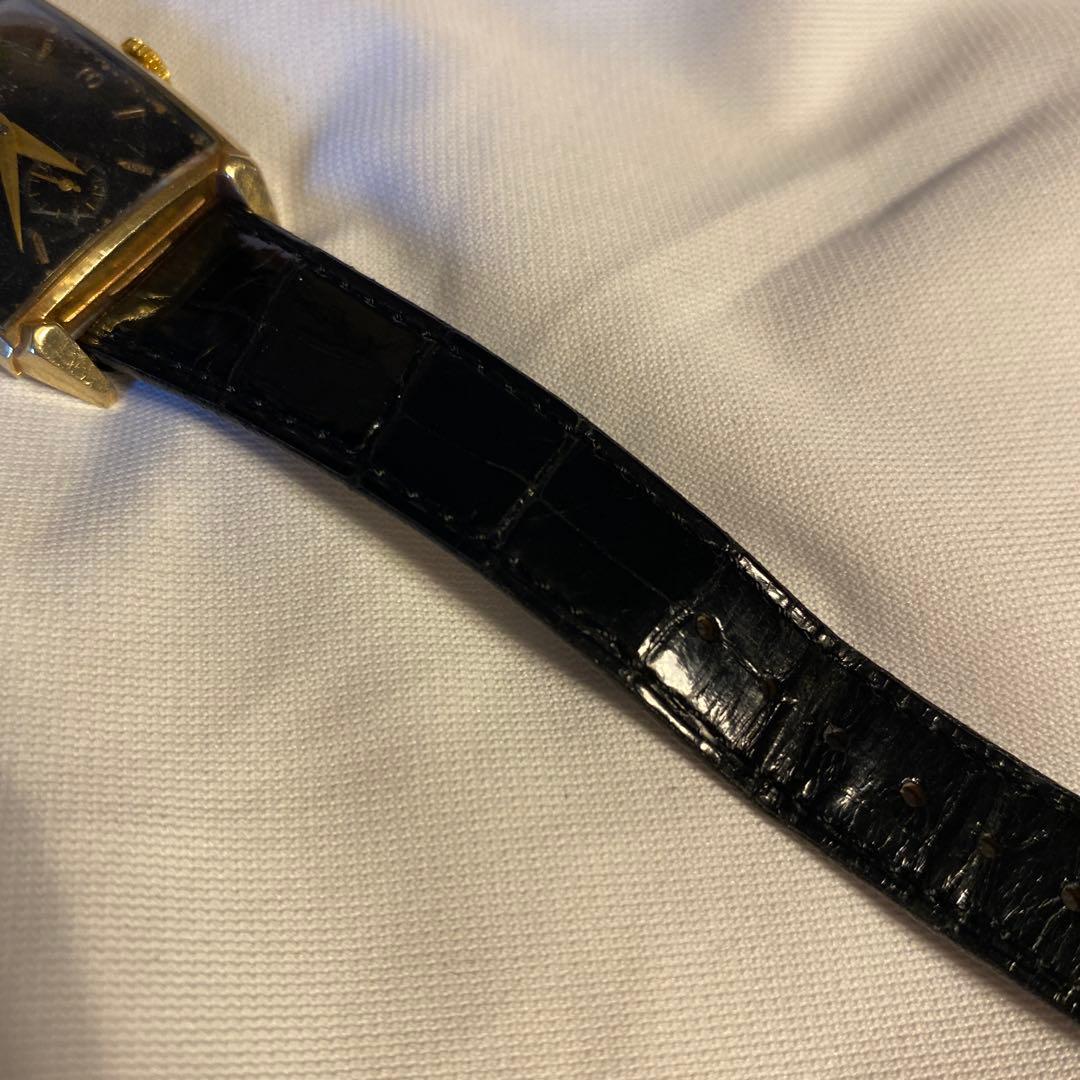 LONGINES 14K　黒いレザー角形手巻き時計