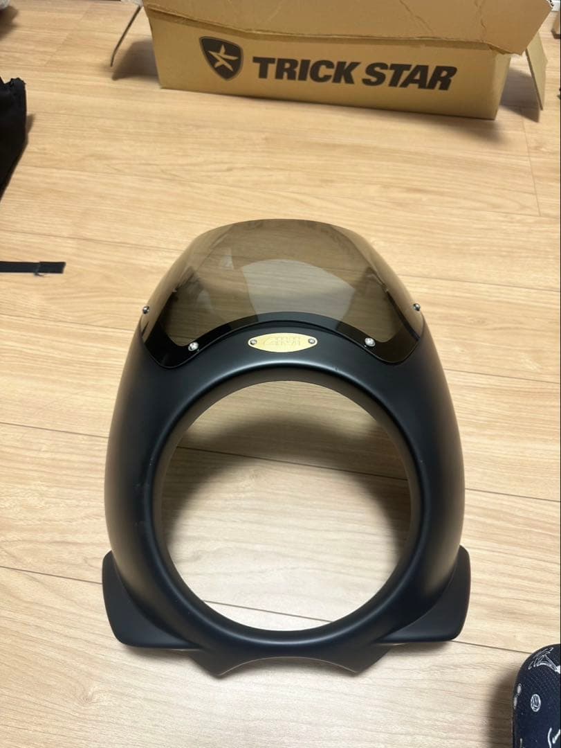 新型エリミネーター　givi ビキニカウル