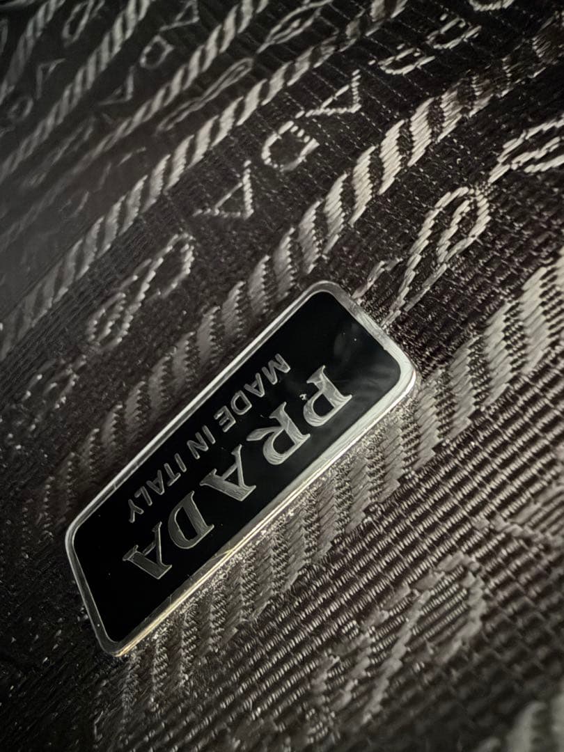 鞠*山様 PRADA ベージュ ショルダーバッグ