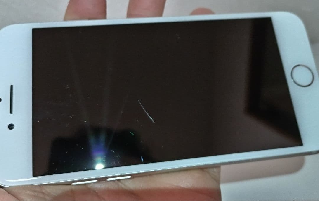 iPhone8 本体のみ 64gb